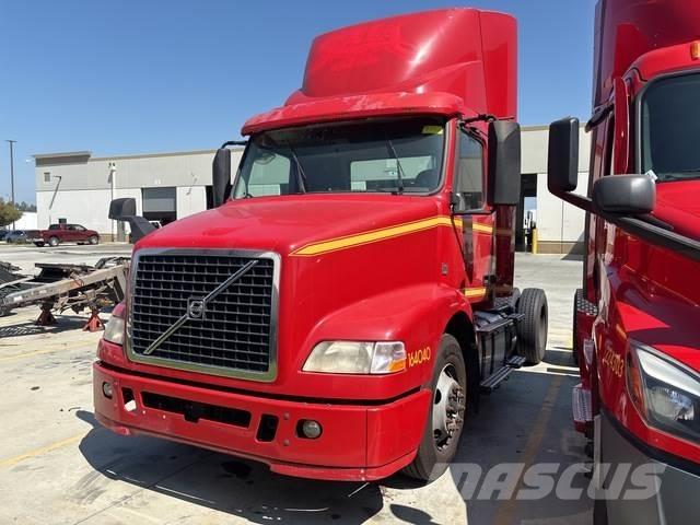 Volvo VNM42T Çekiciler