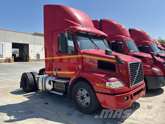 Volvo VNM42T Çekiciler