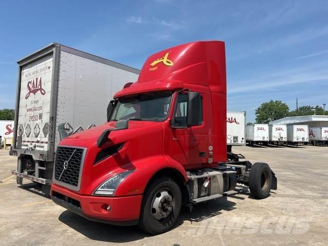 Volvo VNM42T Çekiciler