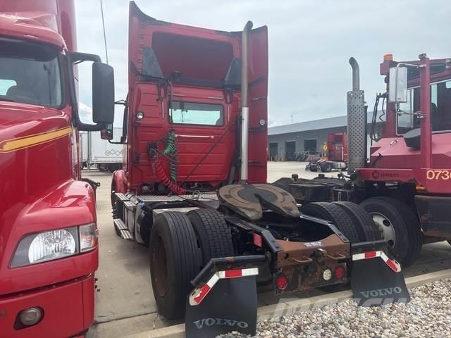 Volvo VNM42T Çekiciler