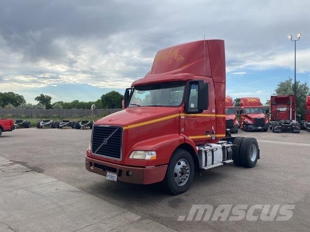 Volvo VNM42T Çekiciler