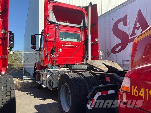 Volvo VNM42T Çekiciler