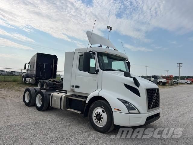 Volvo VNR64300 Çekiciler