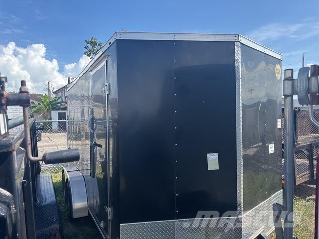 Wells Cargo  Kapali kasa treylerler