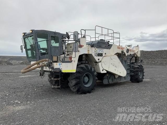 Wirtgen 2400 Zemin sıkıştırma makineleri