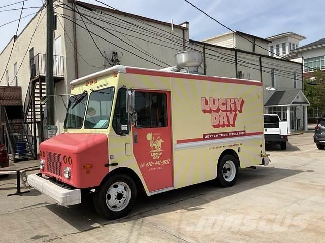 Workhorse P42 İçecek kamyonları