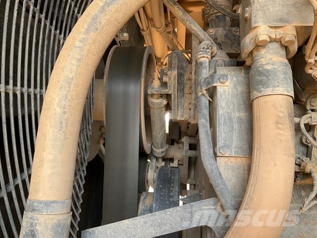 XCMG XDR100 Belden kirma kaya kamyonu