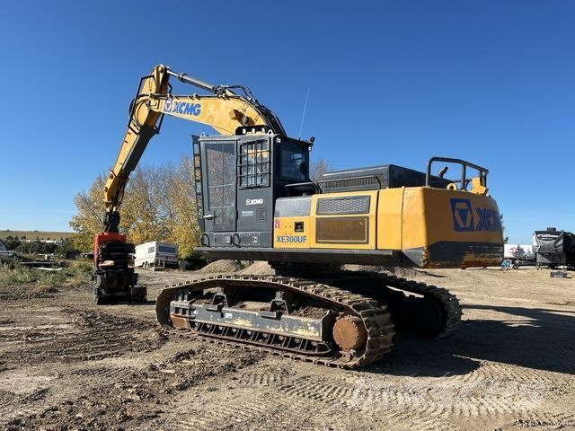 XCMG XE300U Odun kirma, yarma ve dograma makinasi