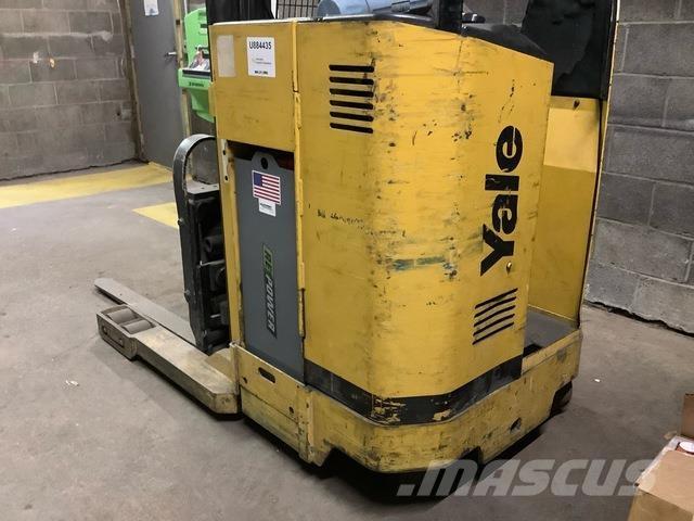 Yale NY040ACNS Reach truck - depo içi istif araçları