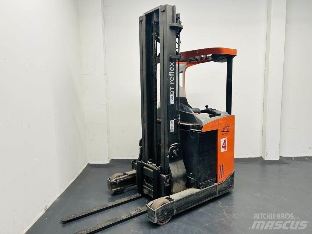 BT RRE140 Reach truck - depo içi istif araçları