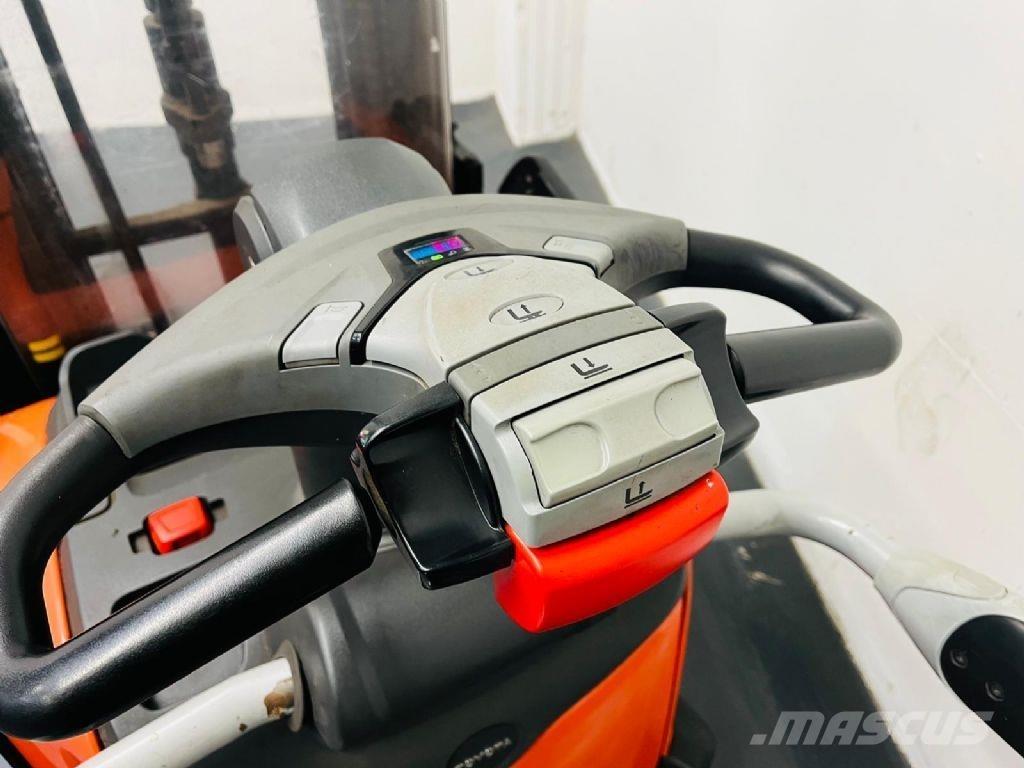 BT SPE160L Yaya kumandali istif makinasi