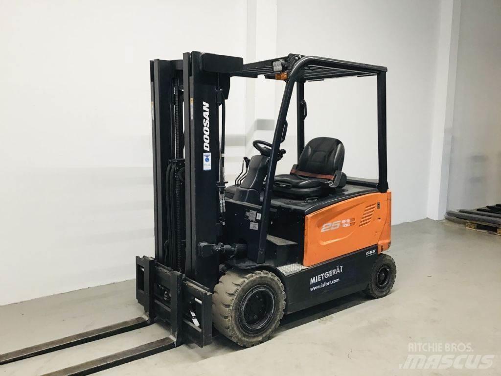 Doosan B25X-7 Elektrikli forkliftler
