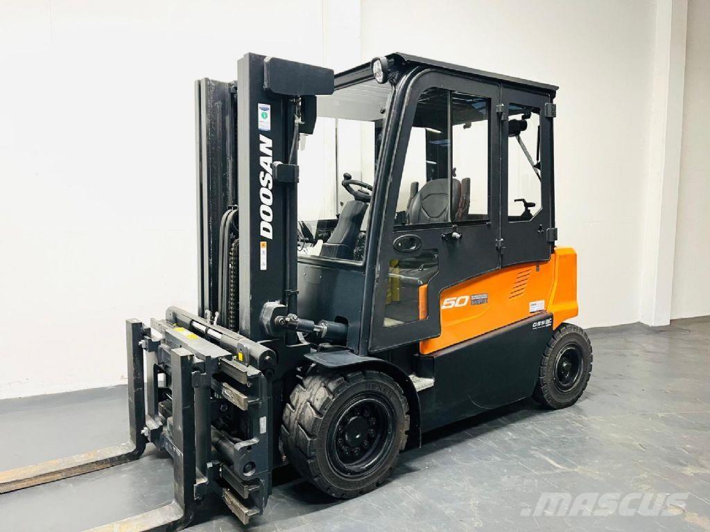 Doosan B50X-7 Elektrikli forkliftler