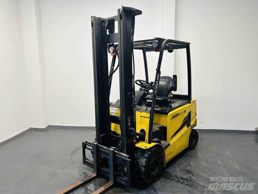 Hyundai 25BH-9 Elektrikli forkliftler