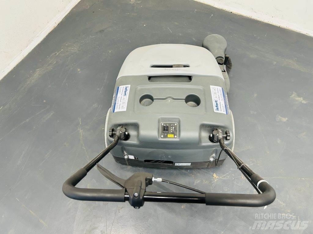Nilfisk SW750 Cadde süpürücüler