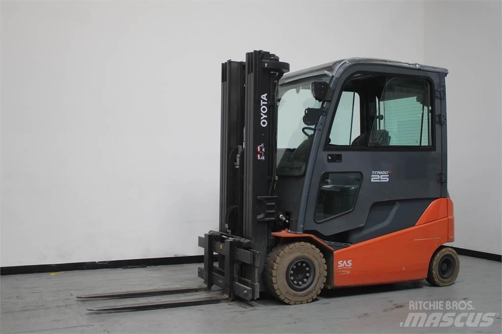 Toyota 8FBMT25 Elektrikli forkliftler