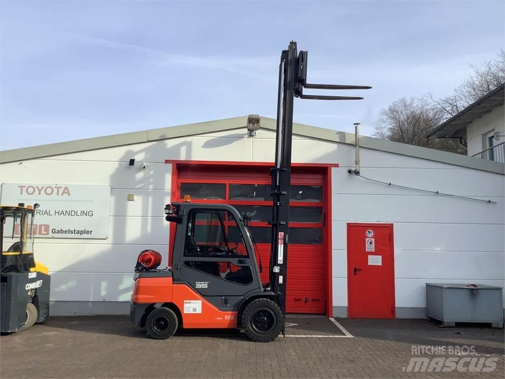 Toyota 8FGJ35F LPG'li forkliftler