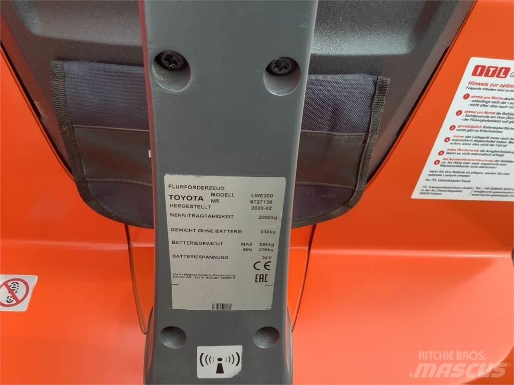 Toyota LWE200 Düsük seviye kaldirici