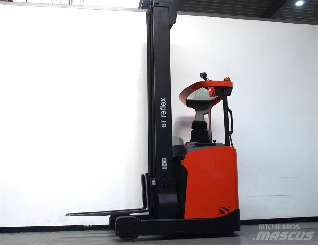 Toyota RRE160H Reach truck - depo içi istif araçları