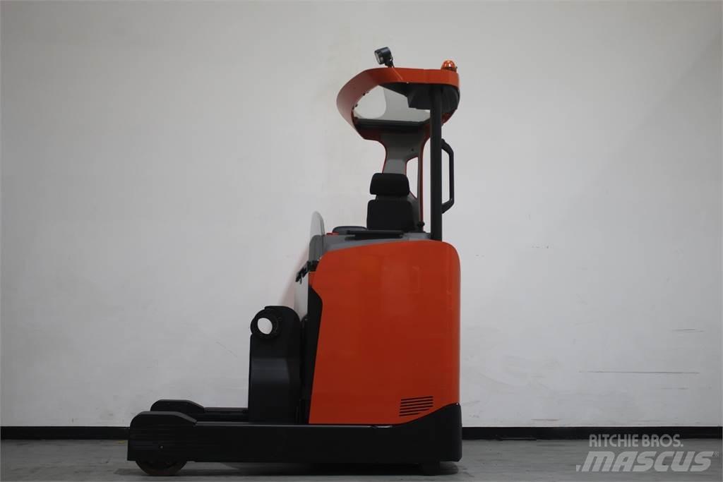 Toyota RRE160H Reach truck - depo içi istif araçları