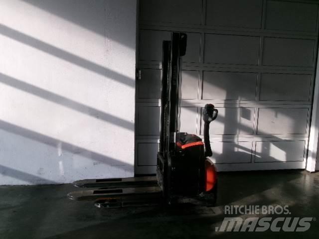 Toyota SWE120 Yaya kumandali istif makinasi