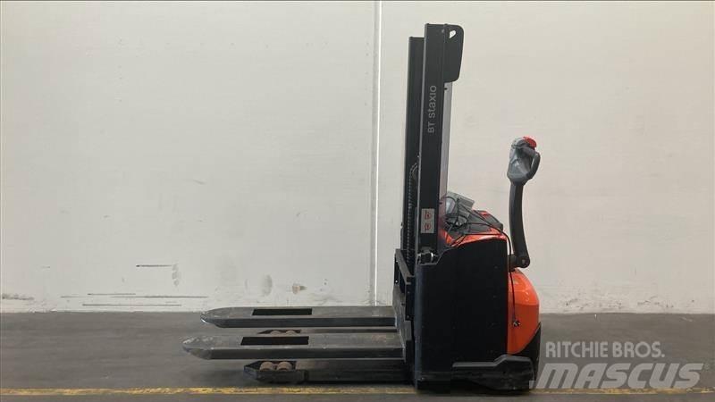 Toyota SWE120 Yaya kumandali istif makinasi
