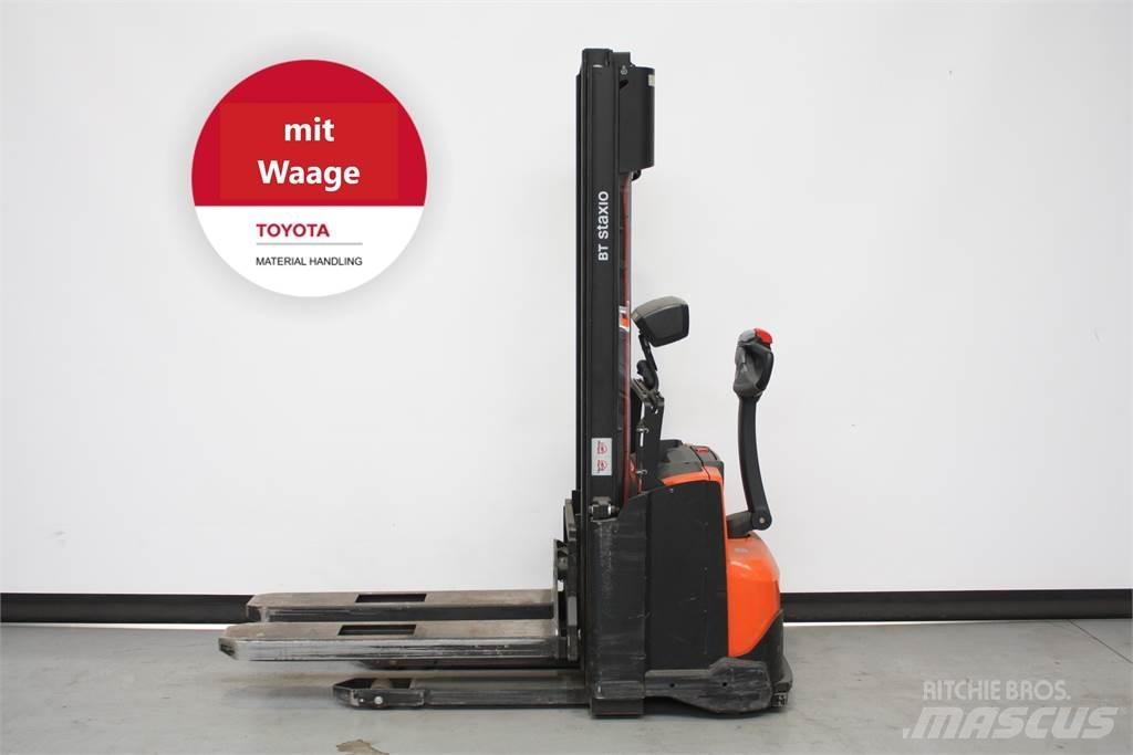 Toyota SWE140 Yaya kumandali istif makinasi