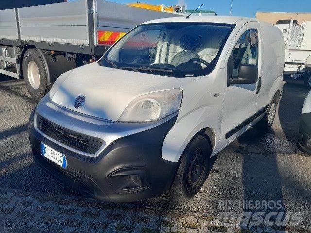 Fiat FIORINO Kapali kasa kamyonetler