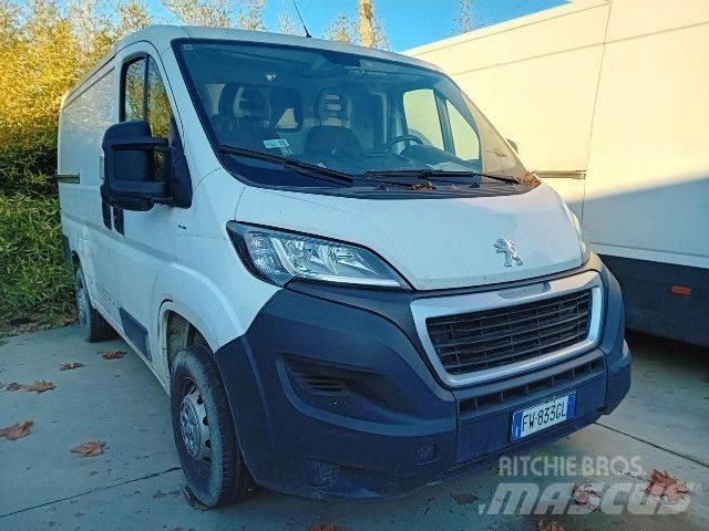 Peugeot BOXER Kapali kasa kamyonetler