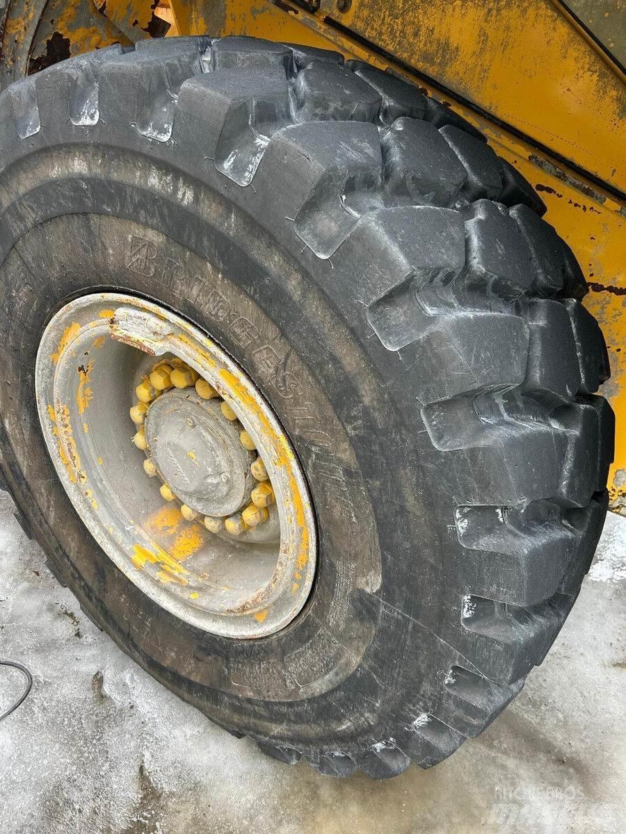 Volvo L90E Paletli ekskavatörler