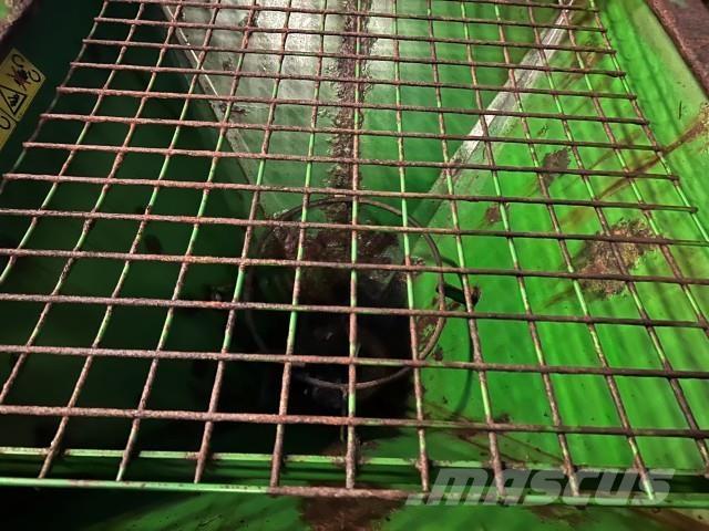 Amazone E+S 300 Kum ve tuz serpiciler