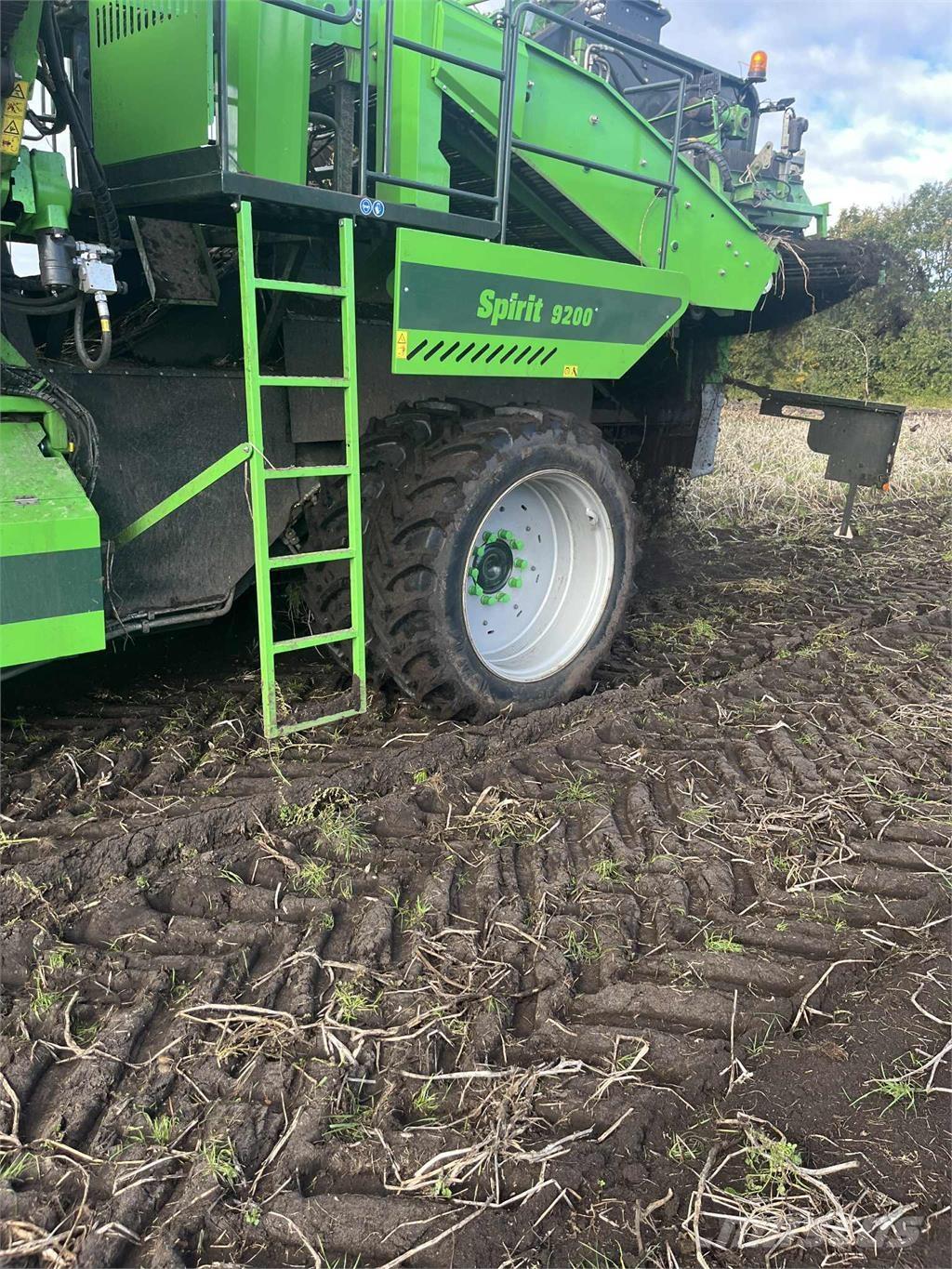 AVR 9200 CR Patates hasat makinalari