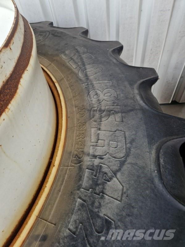 BKT 520/85R42 Tekerlekler