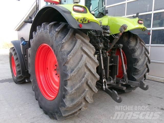CLAAS AXION 800 Traktörler