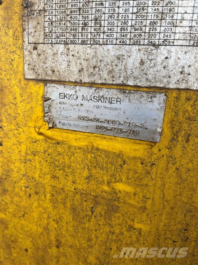 Ekko 2800L Çekilir pülverizatörler