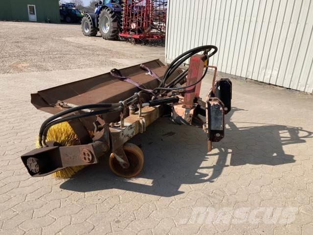  FF 2800 SP Diger yol bakim makinalari