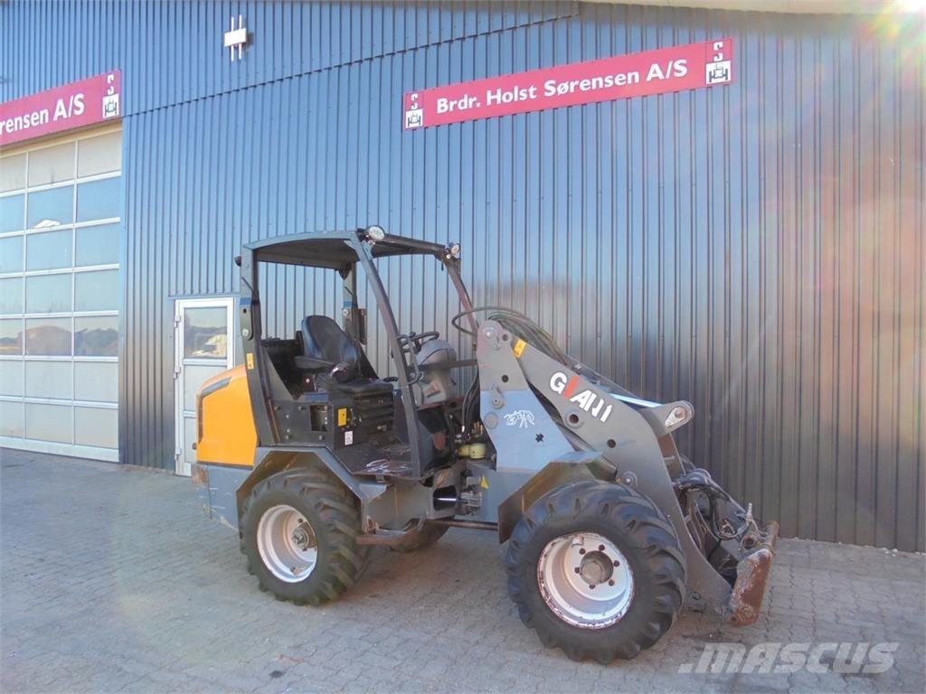 GiANT 5003 Mini yükleyiciler