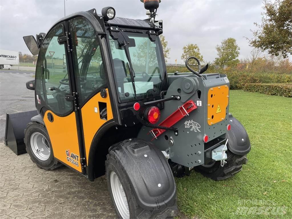 GiANT GT5048 Teleskopik yükleyiciler