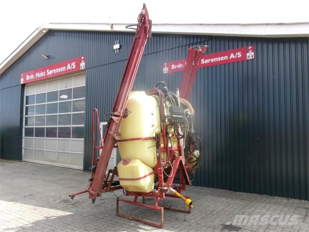 Hardi 1200L 15 M Monte edilebilir pülverizatörler