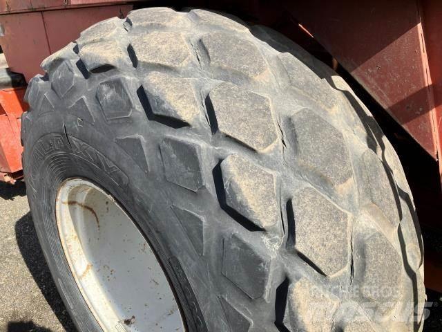 Hesston 4900 Küp balya makinalari