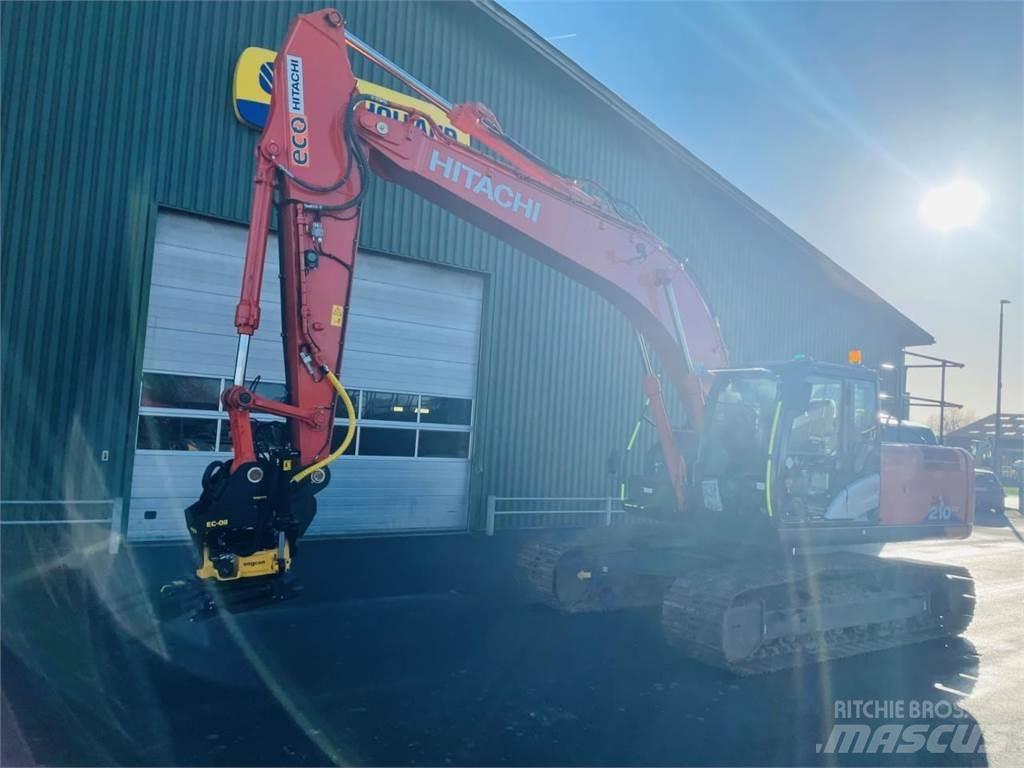 Hitachi ZX210-6 Paletli ekskavatörler
