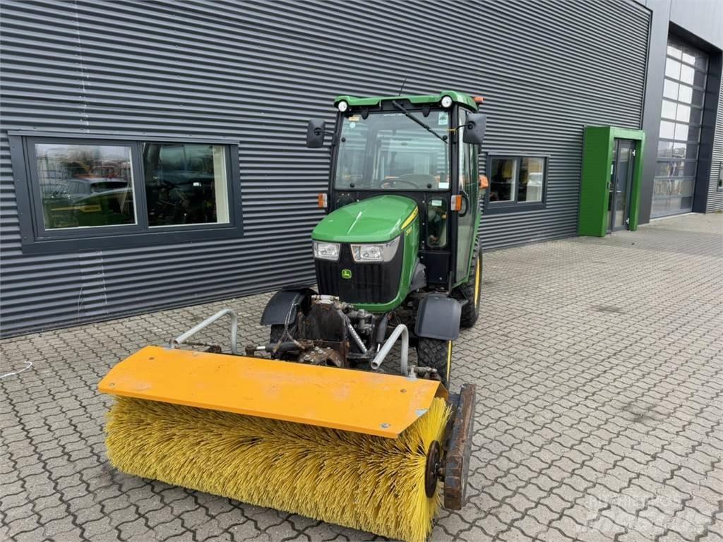 John Deere 2036R Traktörler