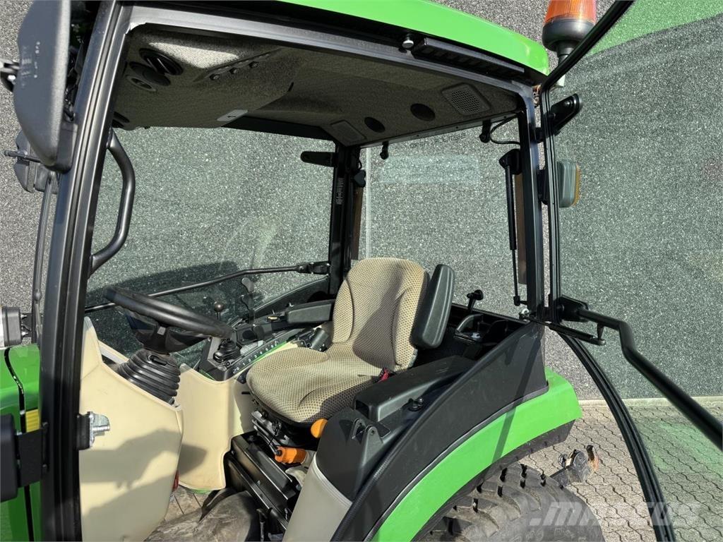 John Deere 2038R Traktörler