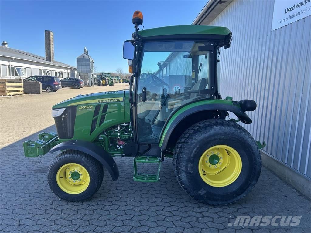 John Deere 4052R Traktörler