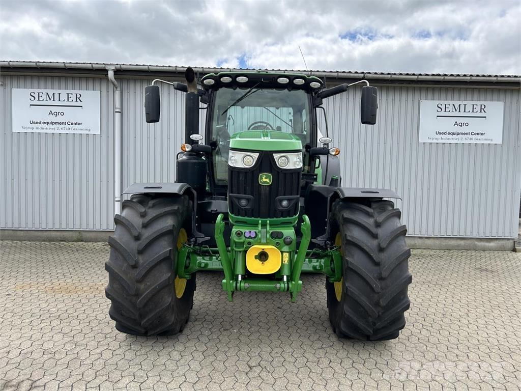John Deere 6215R Traktörler