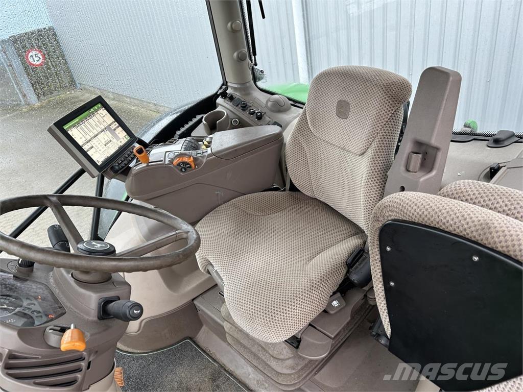 John Deere 6215R Traktörler