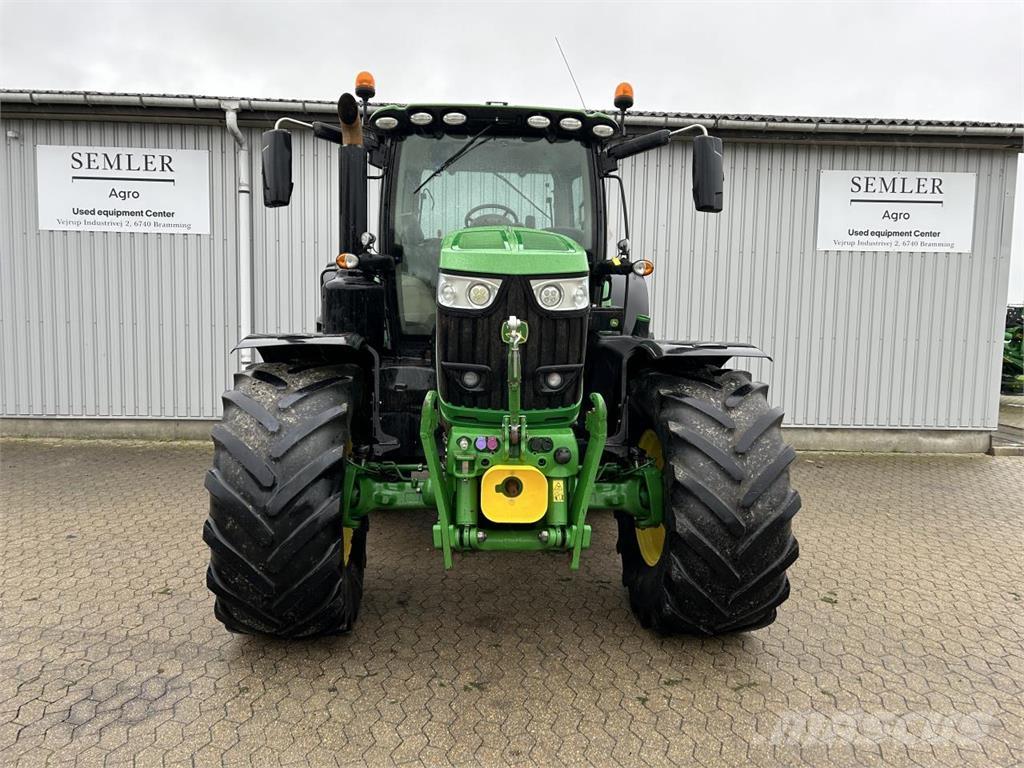 John Deere 6215R Traktörler