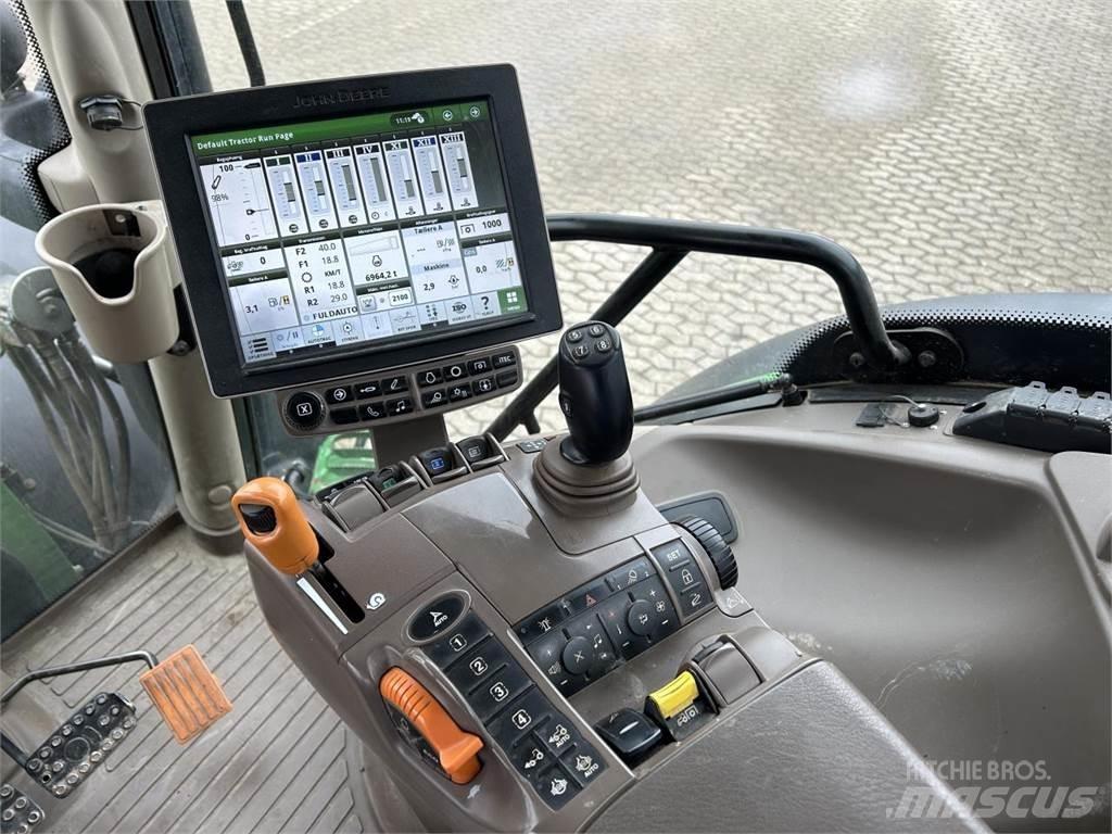 John Deere 6215R Traktörler