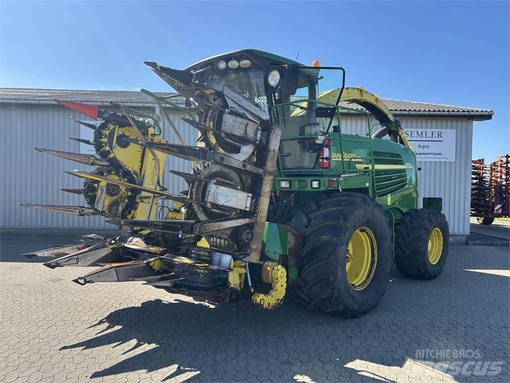 John Deere 7400 Silaj makinasi