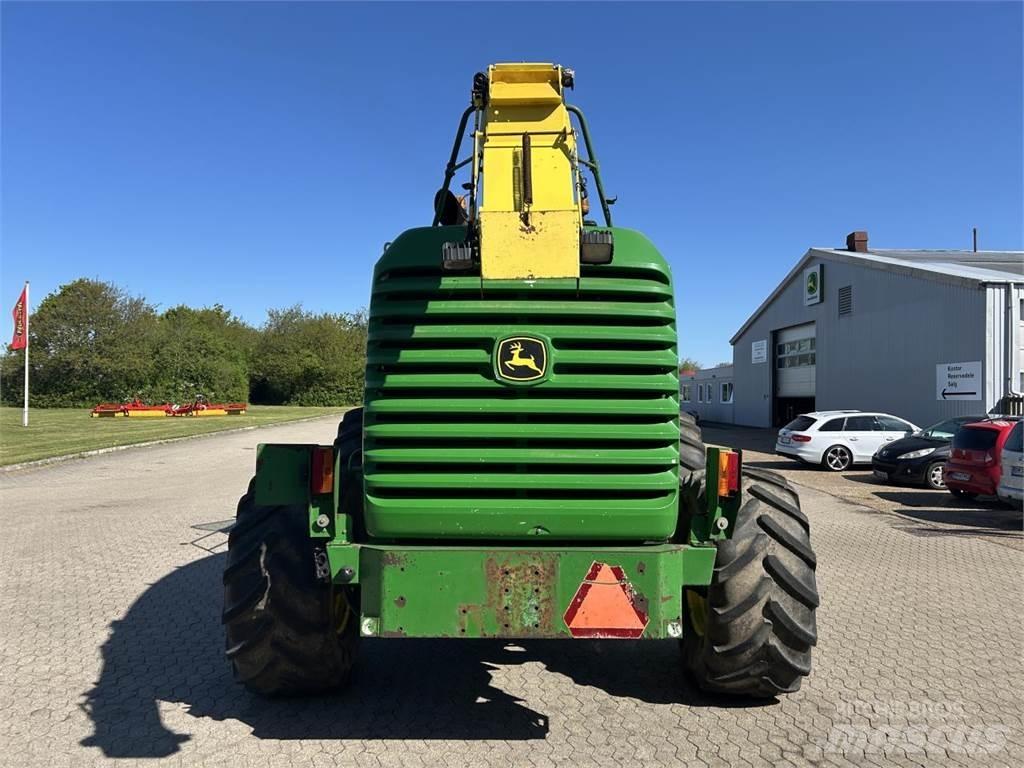 John Deere 7400 Silaj makinasi
